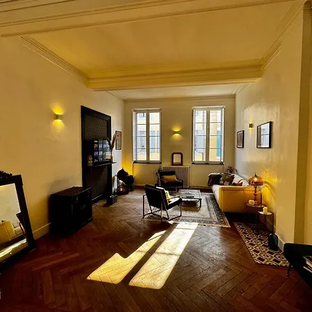 Dame Carcas * Carcassonne