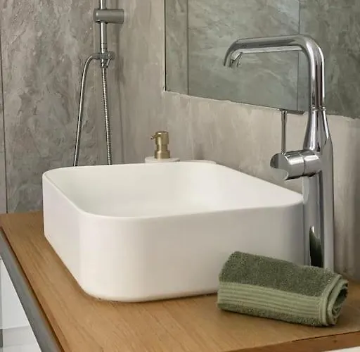 Apartament Dame Carcas *