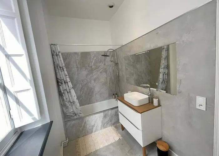 Apartament Dame Carcas *