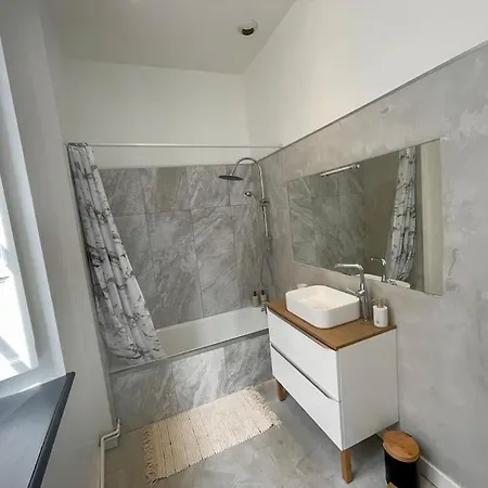 Apartment Dame Carcas *